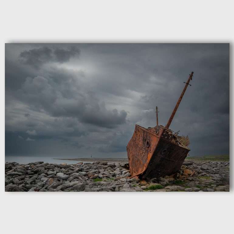 Wanddecoratie Shipwrecked - Scheepswrak op de Aran Eilanden met Vuurtoren