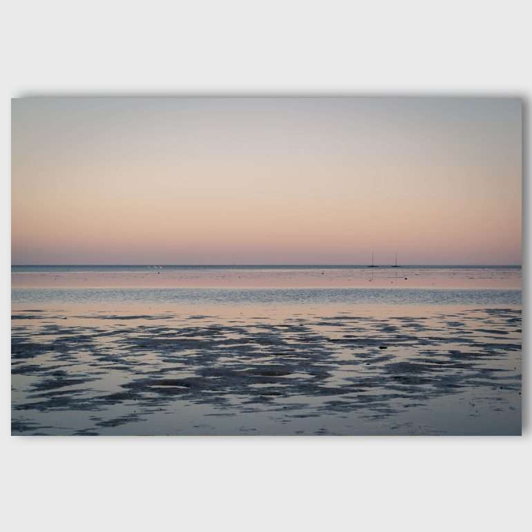 Wanddecoratie Pink - Betoverende Roze Paarse Ochtend aan het Water