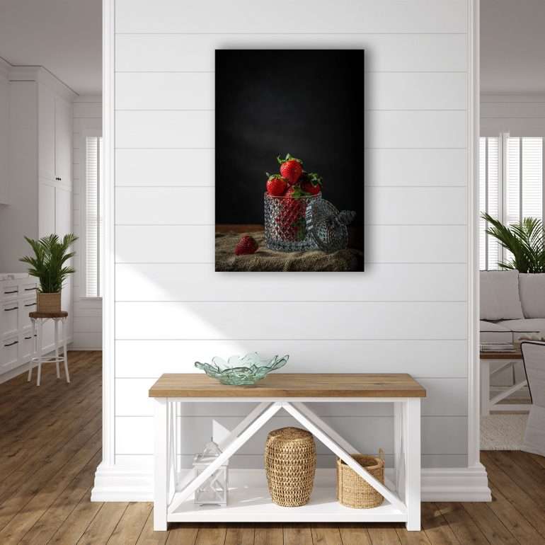 Strawberry Time wanddecoratie met aardbeien in een kristallen potje